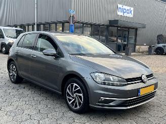 Volkswagen Golf 1.0 TSI Trendline picture 3