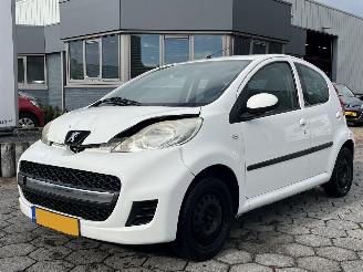 Voiture accidenté Peugeot 107 1.0-12V XS 2011/9
