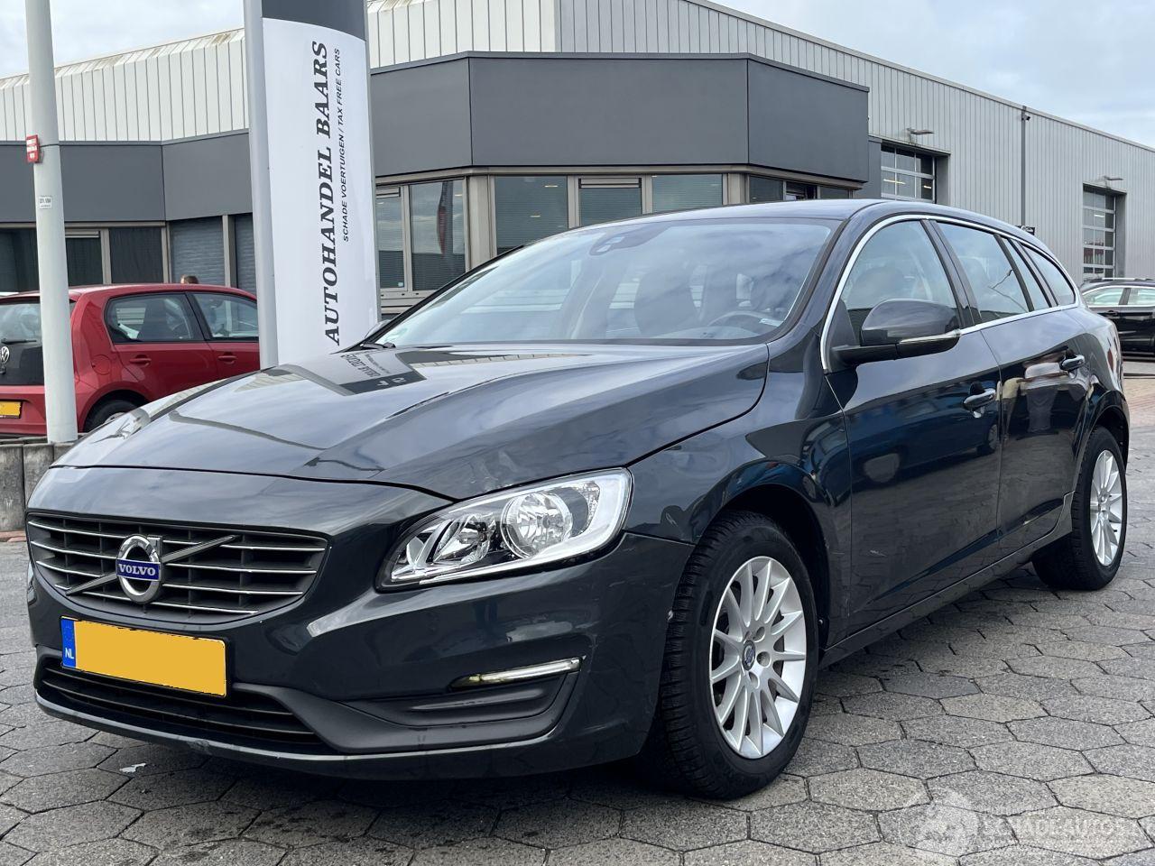 Volvo V-60 1.6 T3 Momentum