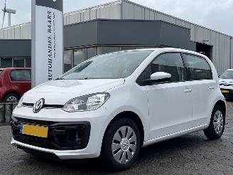 Schadeauto Volkswagen Up! 1.0 BMT move up! 2019/1
