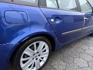 Renault Laguna Grand Tour 2.0-16V Tech Line picture 6