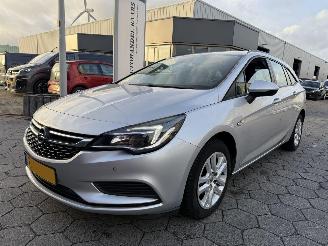 Schadeauto Opel Astra Sports Tourer 1.0 2018/8