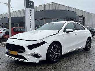 Schadeauto Mercedes A-klasse 180 Star Edition AUTOMAAT 2024/1
