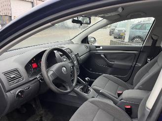 Volkswagen Golf 1.6 FSI Comfortline Business picture 12