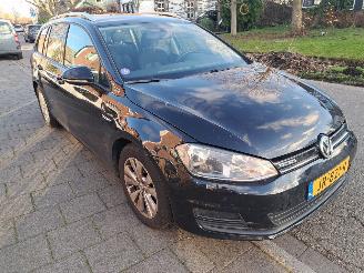 krockskadad bil auto Volkswagen Golf 1.0i variant 85kw 2016/6