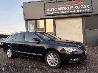 Schadeauto Skoda Superb 1.6 TDI Business AIRCO CRUISE 2014/4