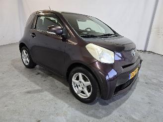 uszkodzony samochody osobowe Toyota iQ 1.0 L 2009/5