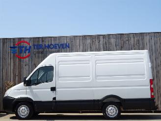 begagnad bil auto Iveco Daily 35S13 2.3 HPi L3H2 3-Persoons Trekhaak 93KW Euro 4 2011/2