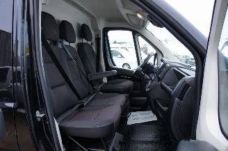Peugeot Boxer 2.2 BlueHDi L4H2 Airco Navi Cruise Camera 121KW Euro 6 picture 11