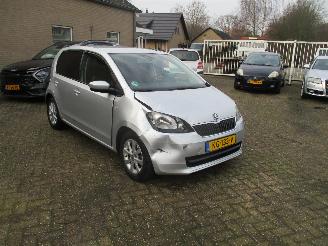 damaged passenger cars Skoda Citigo 1.0 Grt.Fresch Airco NAP 2016/9
