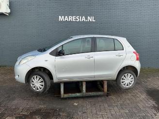 Coche siniestrado Toyota Yaris Yaris II (P9), Hatchback, 2005 / 2014 1.3 16V VVT-i 2008/5