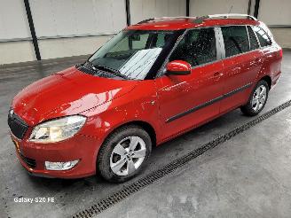 Coche accidentado Skoda Fabia Combi 1.2 TSi 63-KW Drive 2014/4