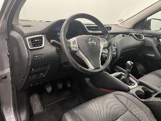 Nissan Qashqai 1.6i Tekna Panoramadak Navi Clima picture 8