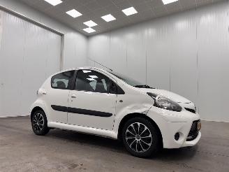 Unfallwagen Toyota Aygo 1.0 VVT-i Autom. 5-drs Airco 2014/1