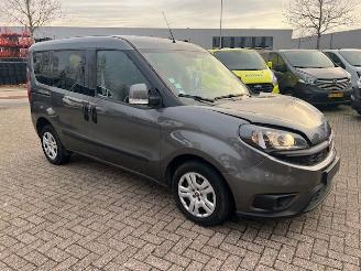 Schadeauto Fiat Doblo 1.6 MJ 77KW 5P  NAVI CAM.  EURO6 29000KM 2023/1