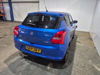 Unfallwagen Suzuki Swift 1.2 Dual Jet 16V Smart Hybrid Hatchback 4Dr Elektrisch Benzine 1.242cc 61kW (83pk) FWD 2021/9