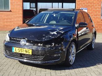 Vaurioauto  passenger cars Volkswagen Golf 1.4 TSI ACT Highline DSG, Panorama, Vol Leer, Navi, Cruise, Stoelverw. 2013/7