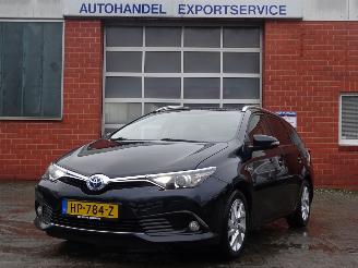 škoda osobní automobily Toyota Auris Touring Sports Auris Touring Sports 1.8 Hybrid Cool, Panorama 2015/12
