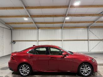damaged passenger cars Lexus IS 300h 133kW Automaat Hybrid Edition 30 2019/7