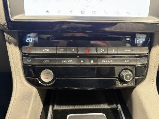 Jaguar F-Pace 3.0S 221kW Automaat AWD Motorshaden picture 19