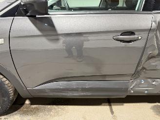 Opel Grandland X 1.2Turbo 96kW Business Elegance picture 13