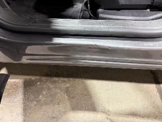 Opel Grandland X 1.2Turbo 96kW Business Elegance picture 19