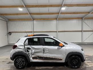 Schadeauto Dacia Spring 27kWh Comfort Plus 33kW 2022/6