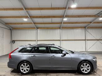 Schadeauto Volvo V-90 2.0D3 110kW Automaat Pano Momentum 2017/11