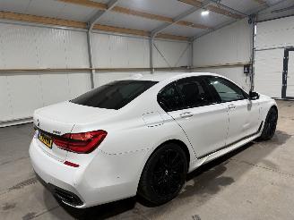 BMW 7-serie 740i 240kW Automaat Schuifkantel High Executive Luchtvering picture 5