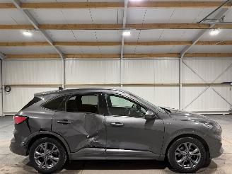 skadebil auto Ford Kuga 1.5EcoBoost 110kW Vignale Clima Camera 2021/4