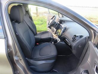 Renault Captur 12 TCE 120pk Dynamique Automaat!!!! 146.000km  navigatie Airco 2014 topstaat picture 4