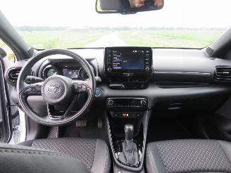 Toyota Yaris 1..5 Hybrid Automaat  30.000km Camera Navigatie lederenstoelen 2022-12 picture 5