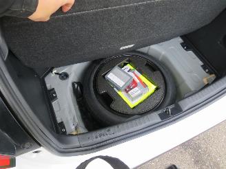 Toyota Yaris 1..5 Hybrid Automaat  30.000km Camera Navigatie lederenstoelen 2022-12 picture 14