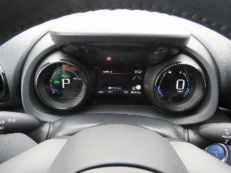 Toyota Yaris 1..5 Hybrid Automaat  30.000km Camera Navigatie lederenstoelen 2022-12 picture 7