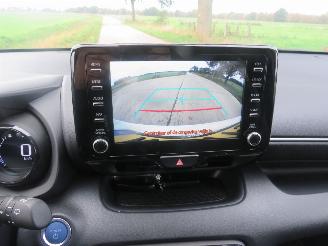 Toyota Yaris 1..5 Hybrid Automaat  30.000km Camera Navigatie lederenstoelen 2022-12 picture 24