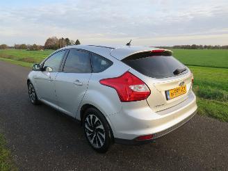 Ford Focus 1.0 101 pk Eco Boost  5drs Navigatie Airco  2013 picture 17