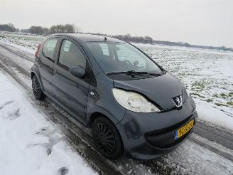 Peugeot 107 1.0 12v  89.000km  100% Orgineel 5drs Airco  [ nieuwstaat  2009 picture 3
