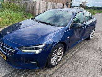 Damaged car Opel Insignia cdti 1.5 2020/11