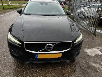 Schadeauto Volvo V-60 2.0 d3 momentum 2020/6