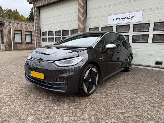 Schadeauto Volkswagen ID.3 First Max 58 kWh Pano Clima Cruise 58140 Km NAP ! 2020/10