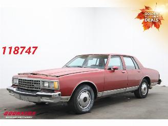 uszkodzony samochody osobowe Chevrolet Caprice 5.7 V8 350ci Aut. Airco Elek Ramen BJ 1983. 1983/1