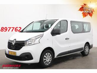 dommages fourgonnettes/vécules utilitaires Renault Trafic Passenger 1.6 dCi Expression 9-Persoons Airco Bluetooth 2017/10