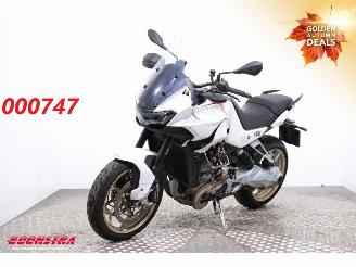 danneggiata motocicli Moto Guzzi  V100 Mandello LED Cruise BY 2023 2023/7