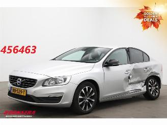 uszkodzony samochody osobowe Volvo S-60 1.5 T2 Aut. Kinetic Leder Clima Cruise PDC 107.824 km! 2018/1