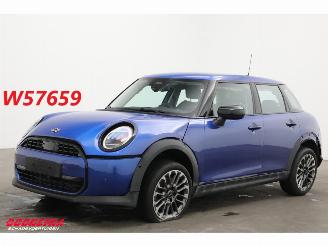 skadebil auto Mini Cooper 1.5 Aut. C Classic LED Leder HUD SHZ LRHZ Camera 2024/11