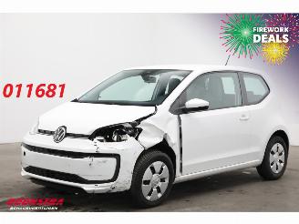 Schadeauto Volkswagen Up! 1.0 Move Up! Airco Bluetooth 21.531 km! 2020/7
