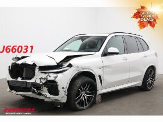 Damaged car BMW X5 xDrive30d M-Sport Pano Memory HUD ACC H/K Lucht 360° 2019/5