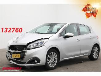 Damaged car Peugeot 208 1.2 PureTech Allure Navi Clima Cruise Camera PDC AHK 75.263 km! 2016/7