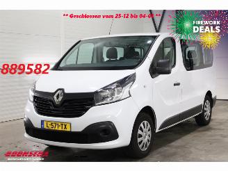 krockskadad bil bedrijf Renault Trafic Passenger 1.6 dCi Expression 9-Pers. Airco 2018/5