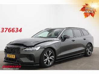 uszkodzony samochody osobowe Volvo V-60 T8 Twin Engine AWD R-Design LED ACC Leder Memory H/K 2020/4